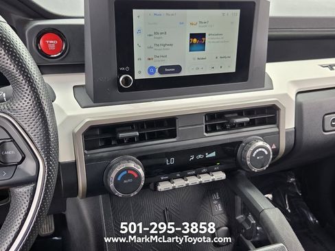 Used 2024 Toyota Tacoma TRD Off-Road AWD/4WD image 18