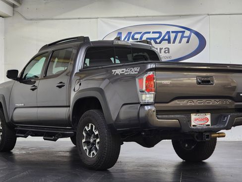 Used 2022 Toyota Tacoma TRD Off-Road w/ TRD Premium Off Road Package image 8