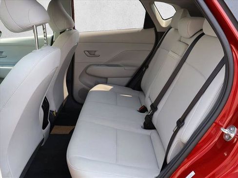 Used 2025 Hyundai Kona SEL AWD/4WD image 25