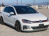 Used 2018 Volkswagen GTI SE image 3