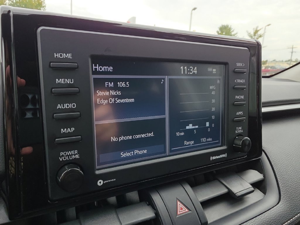 Used 2021 Toyota RAV4 LE AWD/4WD image 17