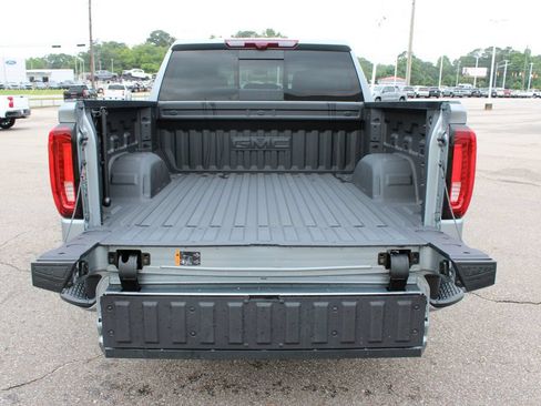 Used 2025 GMC Sierra 1500 Denali w/ Denali Reserve Package AWD/4WD image 22