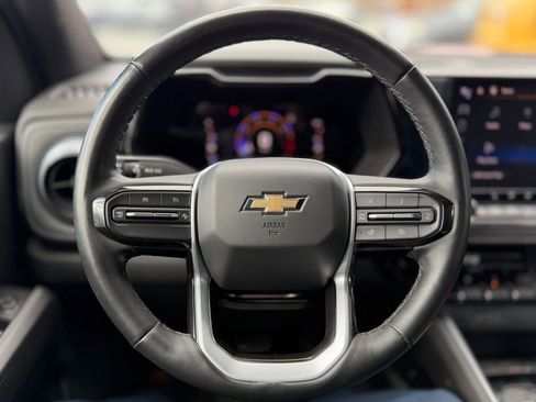 Used 2023 Chevrolet Colorado LT w/ LT Convenience Package III image 8