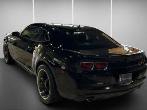 Used 2013 Chevrolet Camaro LS RWD image 3