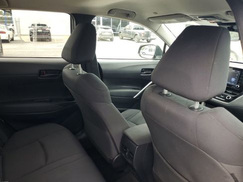 Used 2022 Toyota Corolla Cross LE image 30