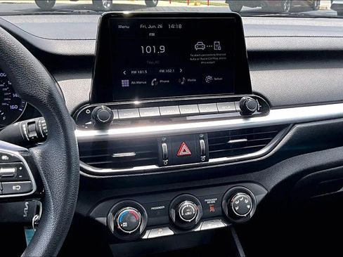Used 2023 Kia Forte LXS w/ LXS Technology Package FWD image 6