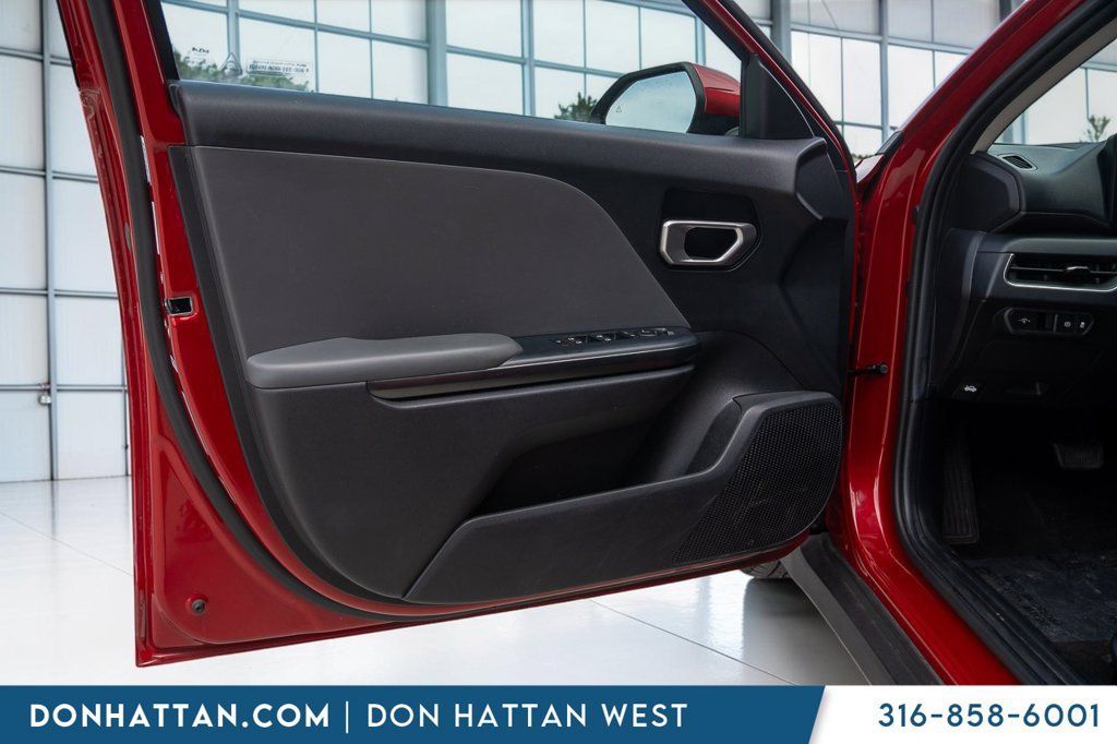 Used 2025 Kia K4 FWD image 15