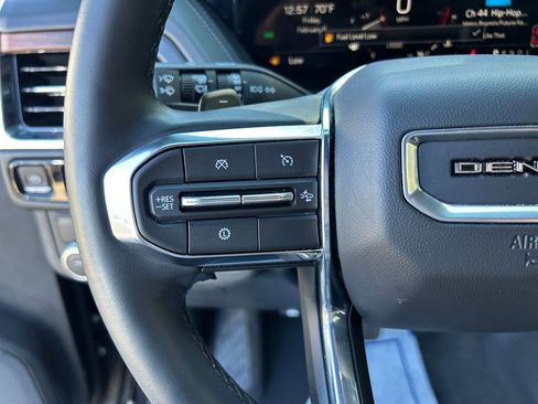 Used 2025 GMC Yukon XL Denali image 21