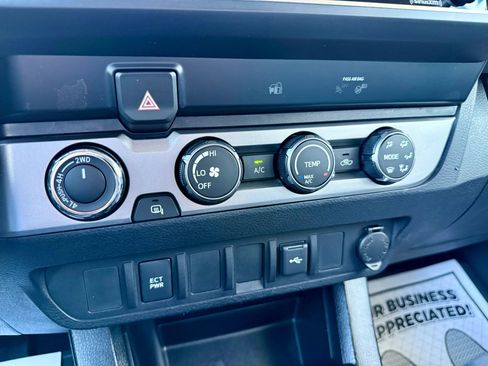 Used 2020 Toyota Tacoma SR image 19
