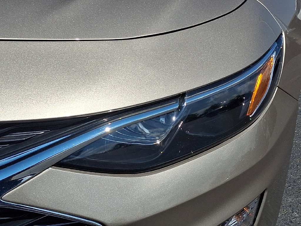 Used 2025 Chevrolet Malibu LT FWD image 9
