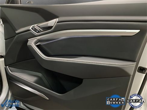 Used 2023 Audi e-tron Premium Plus w/ Premium Plus Package image 77