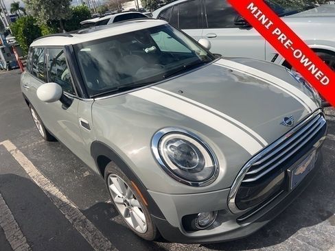 Used 2019 MINI Cooper Clubman Signature w/ Premium Package image 1