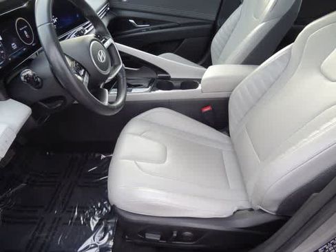 Used 2024 Hyundai Elantra Limited FWD image 6