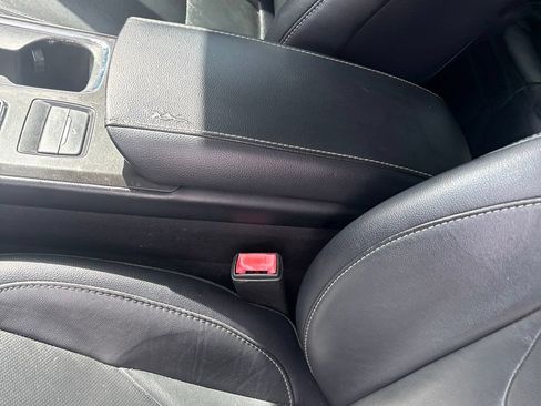 Used 2018 Ford Fusion Titanium FWD image 9