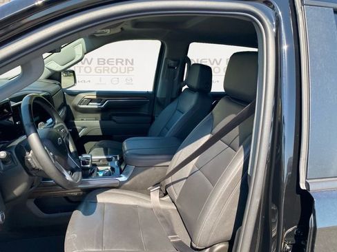 Used 2023 Chevrolet Silverado 1500 RST w/ Convenience Package II AWD/4WD image 9