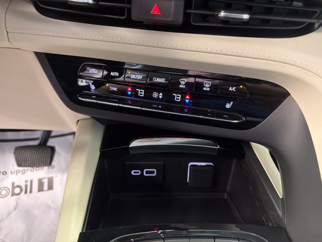 Used 2023 Buick Envision Essence w/ Premium Seat Package AWD/4WD image 25