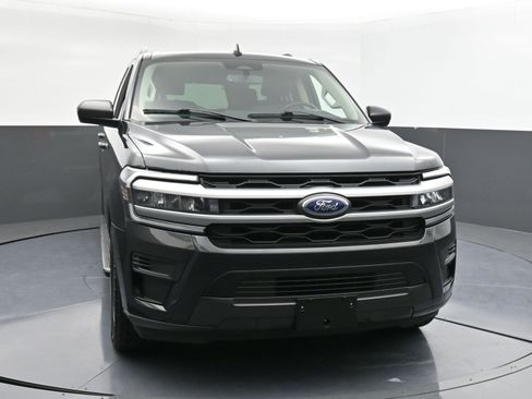 Certified 2022 Ford Expedition Max XLT image 2