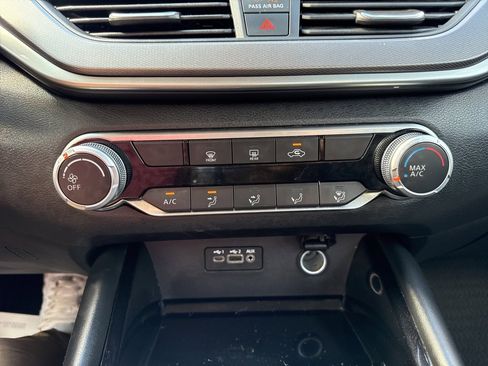 Used 2023 Nissan Altima 2.5 SR image 29