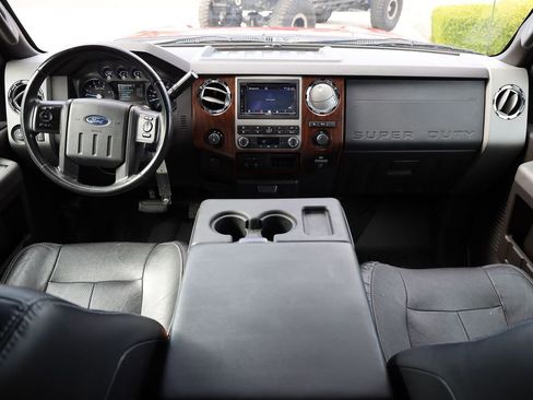 Used 2011 Ford F350 Lariat w/ FX4 Off Road Pkg image 18