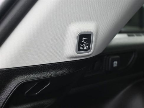 Used 2024 Jeep Grand Cherokee Limited w/ Black Appearance Package image 27