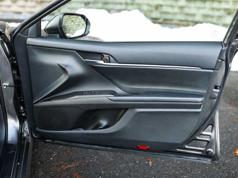 Certified 2021 Toyota Camry LE image 15