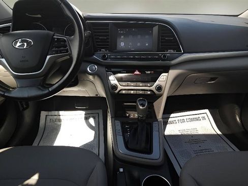 Used 2018 Hyundai Elantra Value Edition FWD image 27
