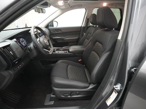 Certified 2023 Nissan Pathfinder SV w/ SV Premium Package image 7