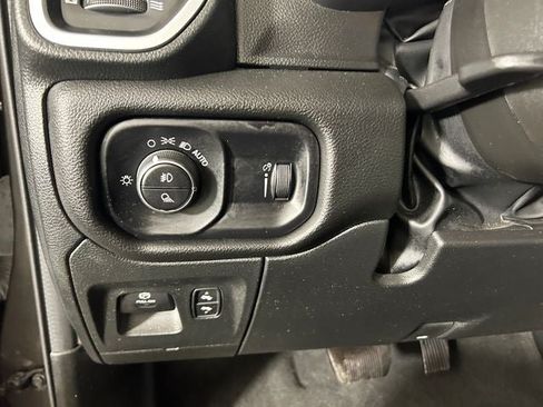 Used 2023 RAM 1500 Big Horn AWD/4WD image 19