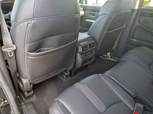Certified 2025 Honda Pilot Touring image 17