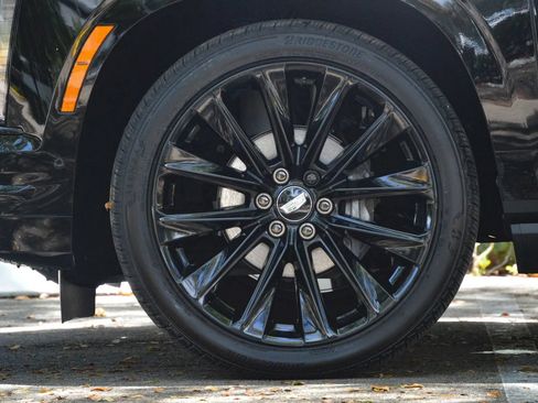 Used 2026 Cadillac Escalade Platinum Sport w/ LPO, ONYX Package AWD/4WD image 7