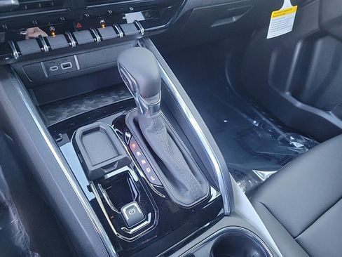 New 2026 GMC Canyon Elevation image 16