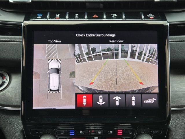 Used 2023 Jeep Grand Cherokee Overland w/ Advanced Protech Group III AWD/4WD image 21