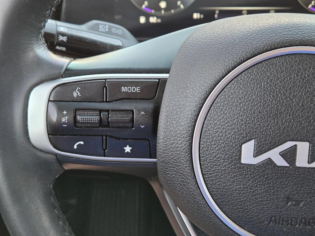 Used 2025 Kia Sportage SX FWD image 23