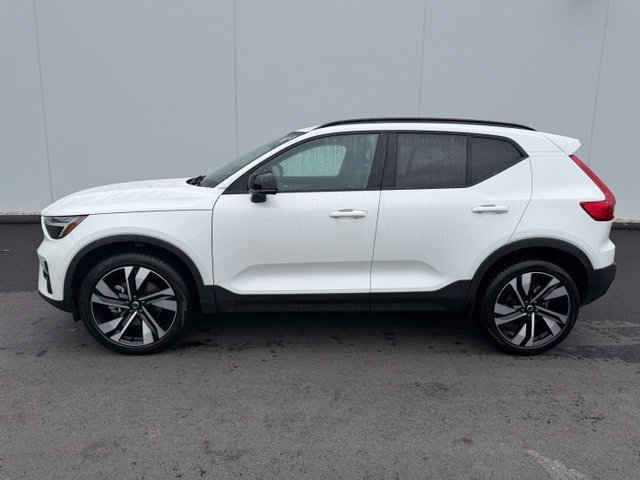 Used 2024 Volvo XC40 B5 Plus w/ Climate Package AWD/4WD image 10