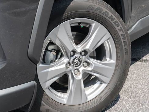 Used 2024 Toyota RAV4 XLE w/ Convenience Package FWD image 2