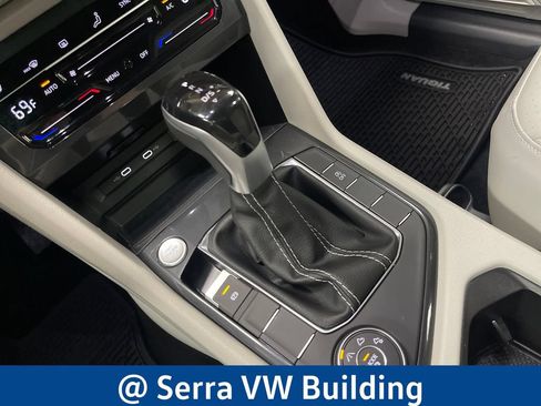 Certified 2024 Volkswagen Tiguan SE w/ Panoramic Sunroof Package AWD/4WD image 26