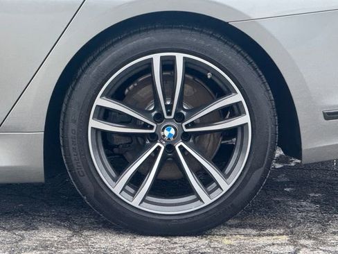 Used 2022 BMW 740i xDrive w/ M Sport Package image 4