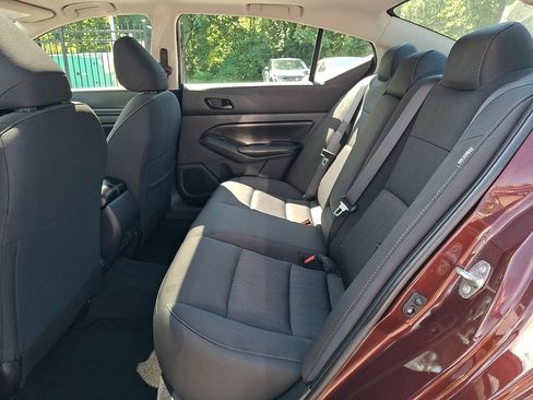 Certified 2024 Nissan Altima 2.5 SV w/ SV Premium Package FWD image 11