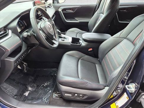 Used 2025 Toyota RAV4 XSE w/ Premium Package AWD/4WD image 15