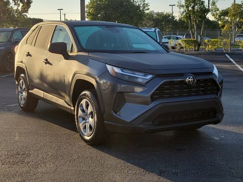 Used 2023 Toyota RAV4 LE image 3