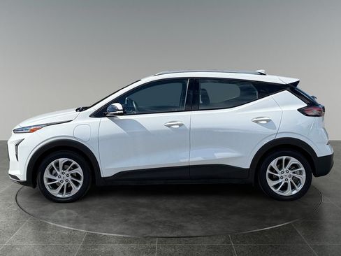 Used 2022 Chevrolet Bolt EUV LT w/ Driver Confidence Package FWD image 5