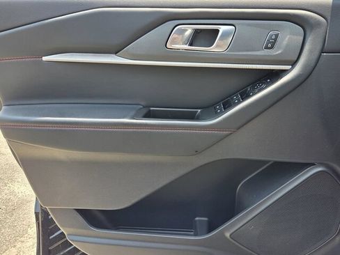 Used 2025 Ford Explorer ST-Line AWD/4WD image 30