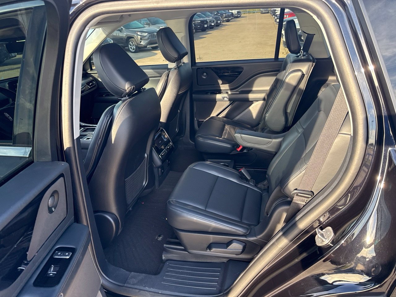 Used 2025 Lincoln Aviator 2WD w/ Equipment Group 101A image 5