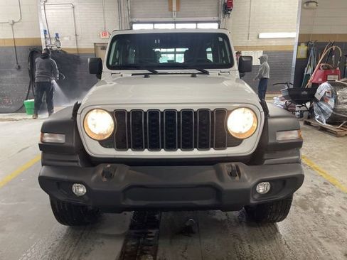 Used 2025 Jeep Wrangler Sport S image 2