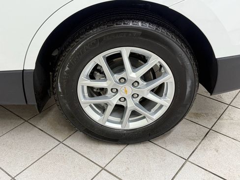 Certified 2024 Chevrolet Equinox LT FWD image 14