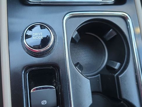 Used 2021 Lincoln Corsair Reserve w/ Equipment Group 201A image 22