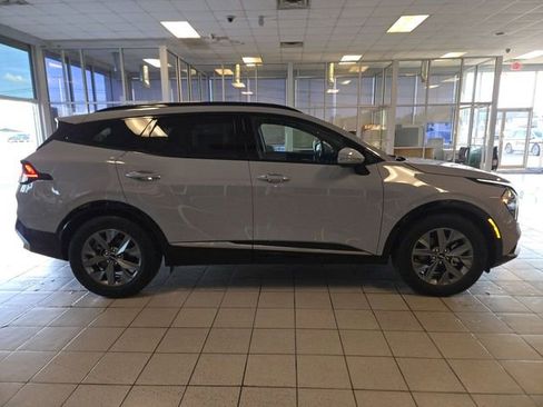 Used 2023 Kia Sportage SX image 9