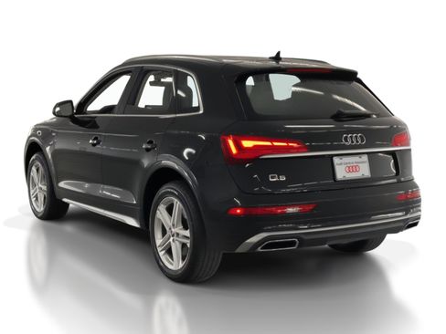 Used 2023 Audi Q5 e Premium Plus w/ Premium Plus Package image 3
