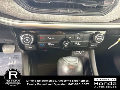 Used 2022 Jeep Compass Latitude AWD/4WD image 9