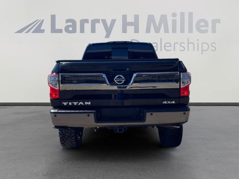 Used 2017 Nissan Titan Platinum Reserve AWD/4WD image 4
